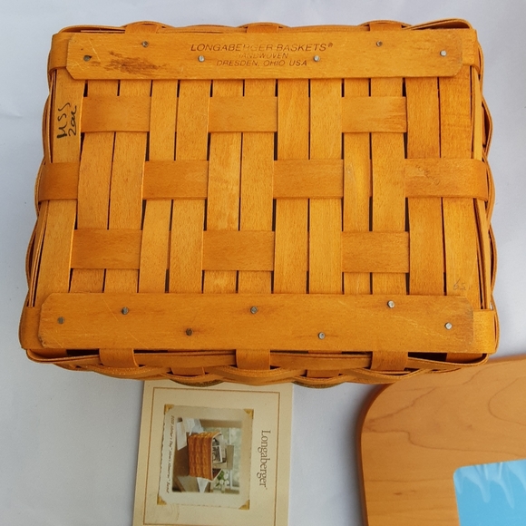 LONGABERGER  MOM'S MEMORIES BASKET - Picture 3 of 3